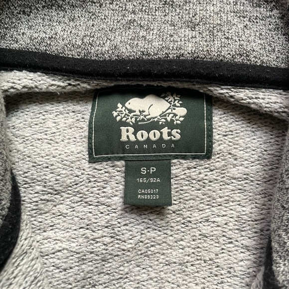 Classic Roots Quarter Zip - Picture 4 of 5